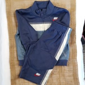 Nike Boys Sweatsuit Set